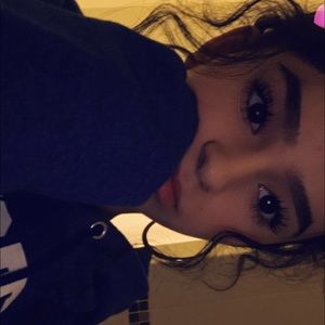 Meet your Posher, Daniela